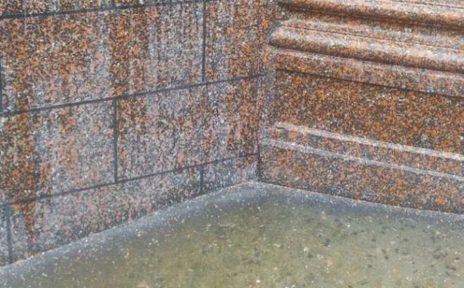 水包水多彩涂料下雨泛白是什么原因?